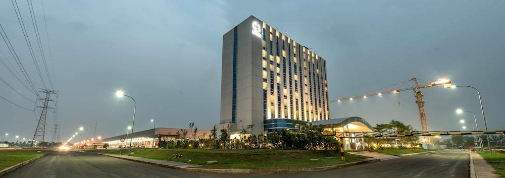 Enso Hotel Cikarang Exterior photo